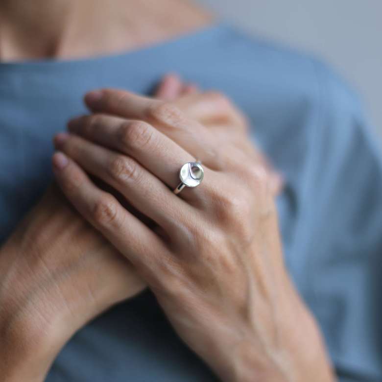 Серебряное кольцо 2P554