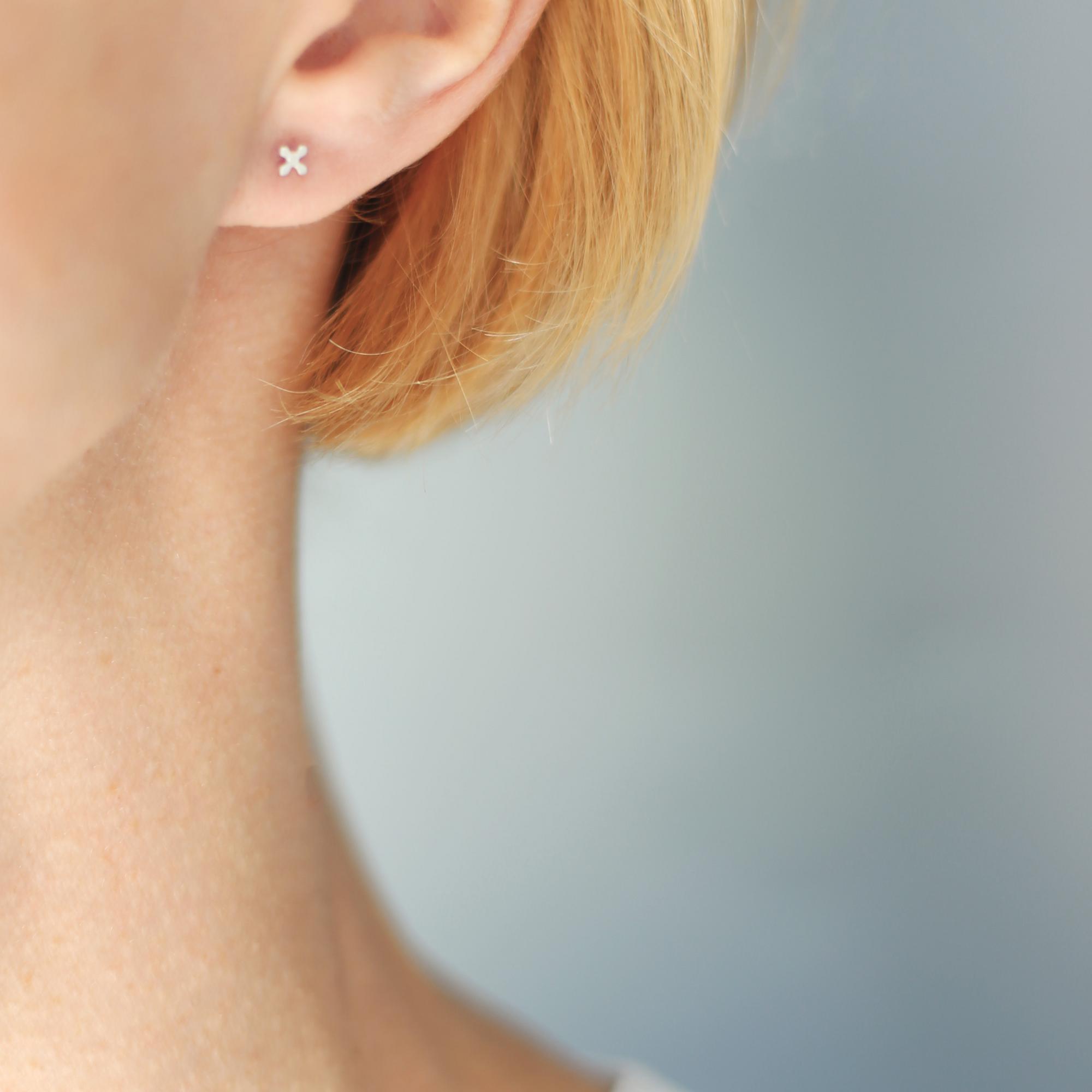 Серьга- гвоздик 1P2293 mono