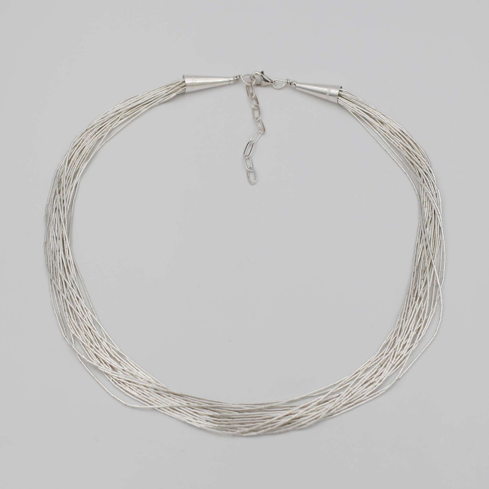 Колье из 20 серебряных нитей 4P455