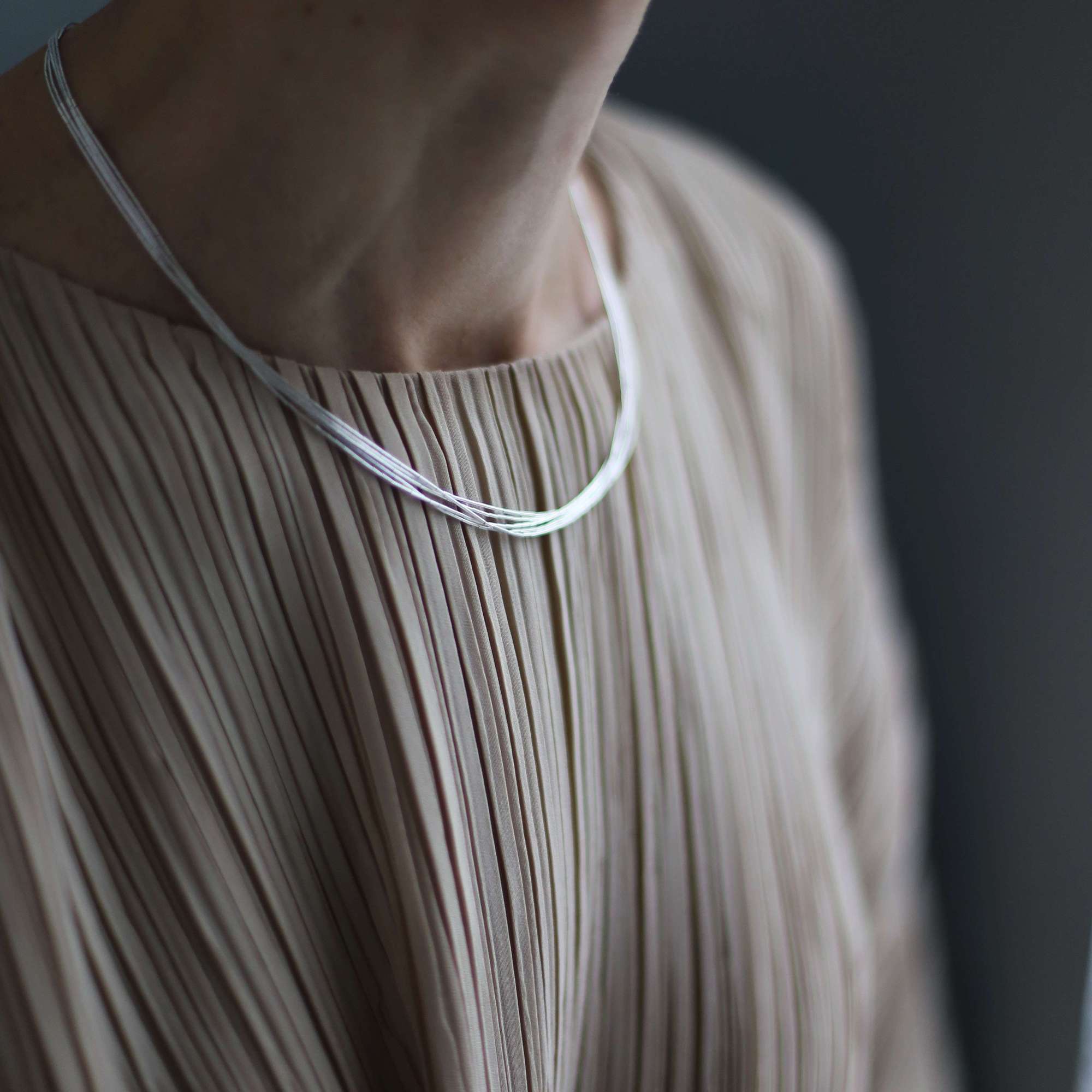 Колье из 5 серебряных нитей 4P453