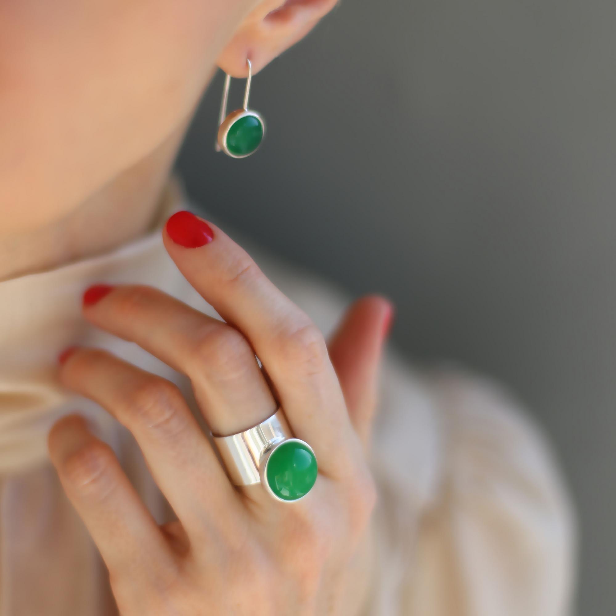 Кольцо с зеленым хризопразом 2P627