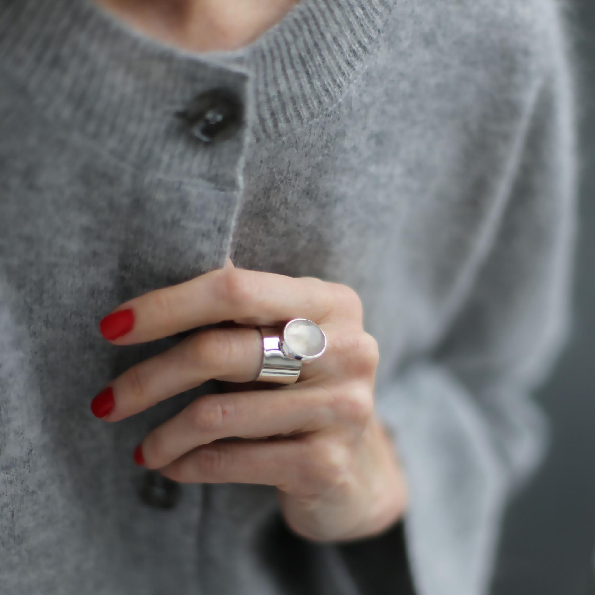 Кольцо с  горным хрусталем 2P560