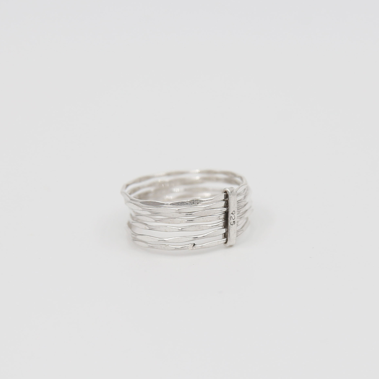 Серебряное кольцо 2P618