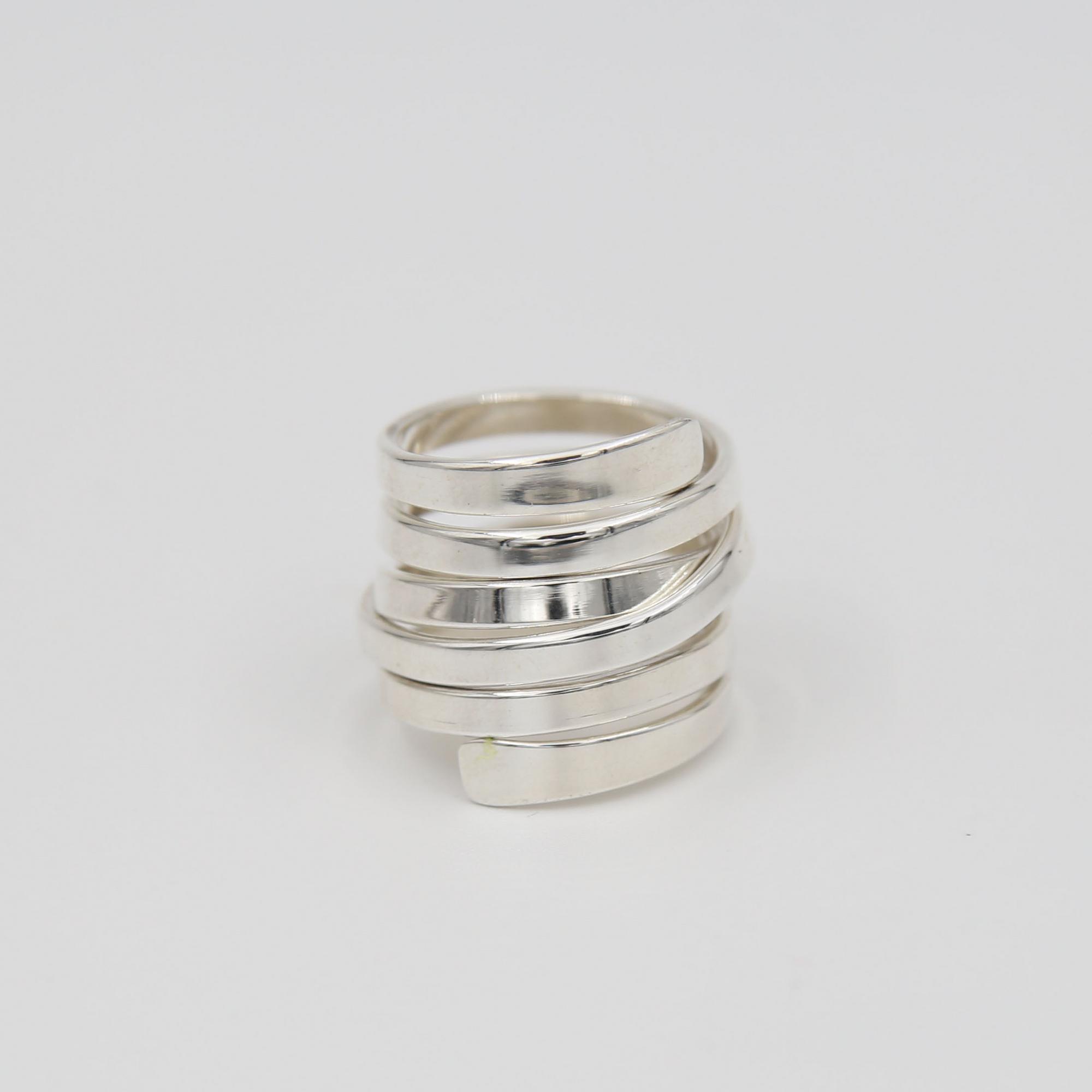 Серебряное кольцо  2P23-1