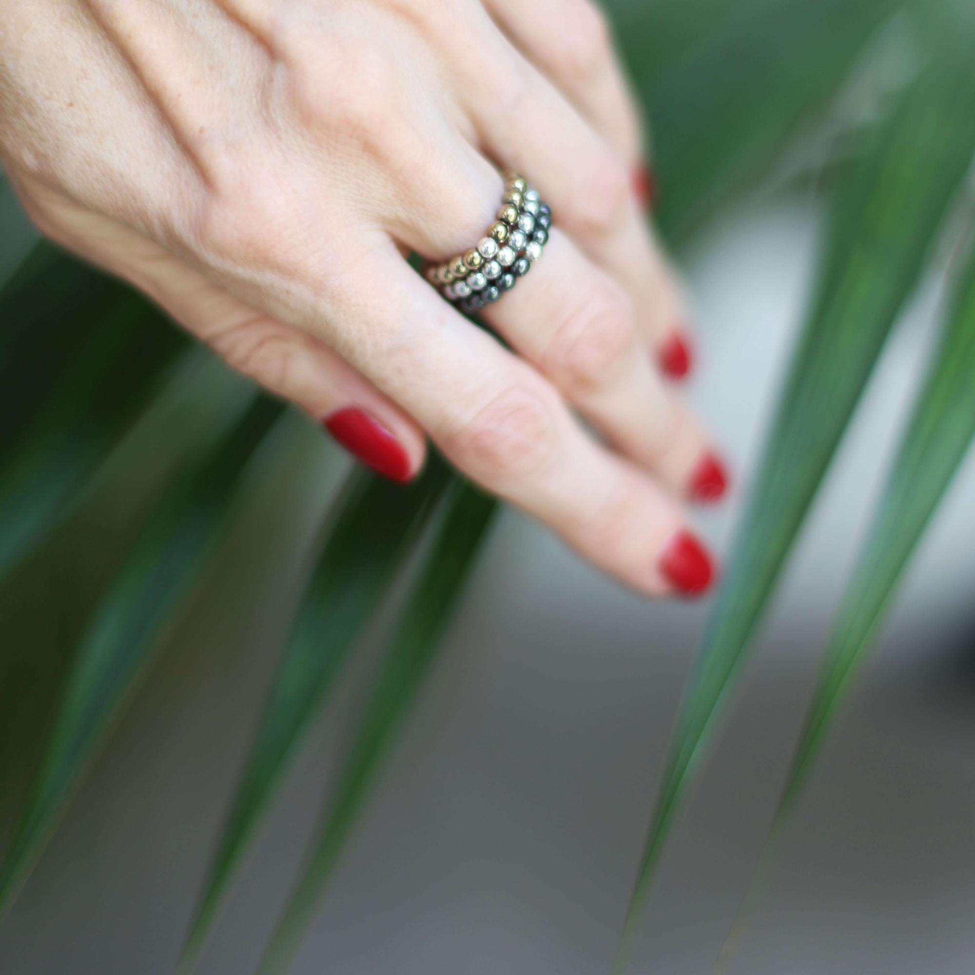 Кольцо из гематита 2P1035