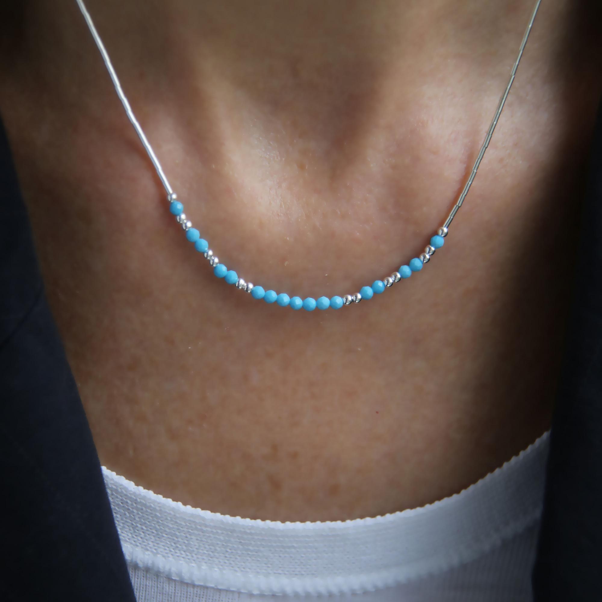 Серебряная нить с голубым агатом 4P882