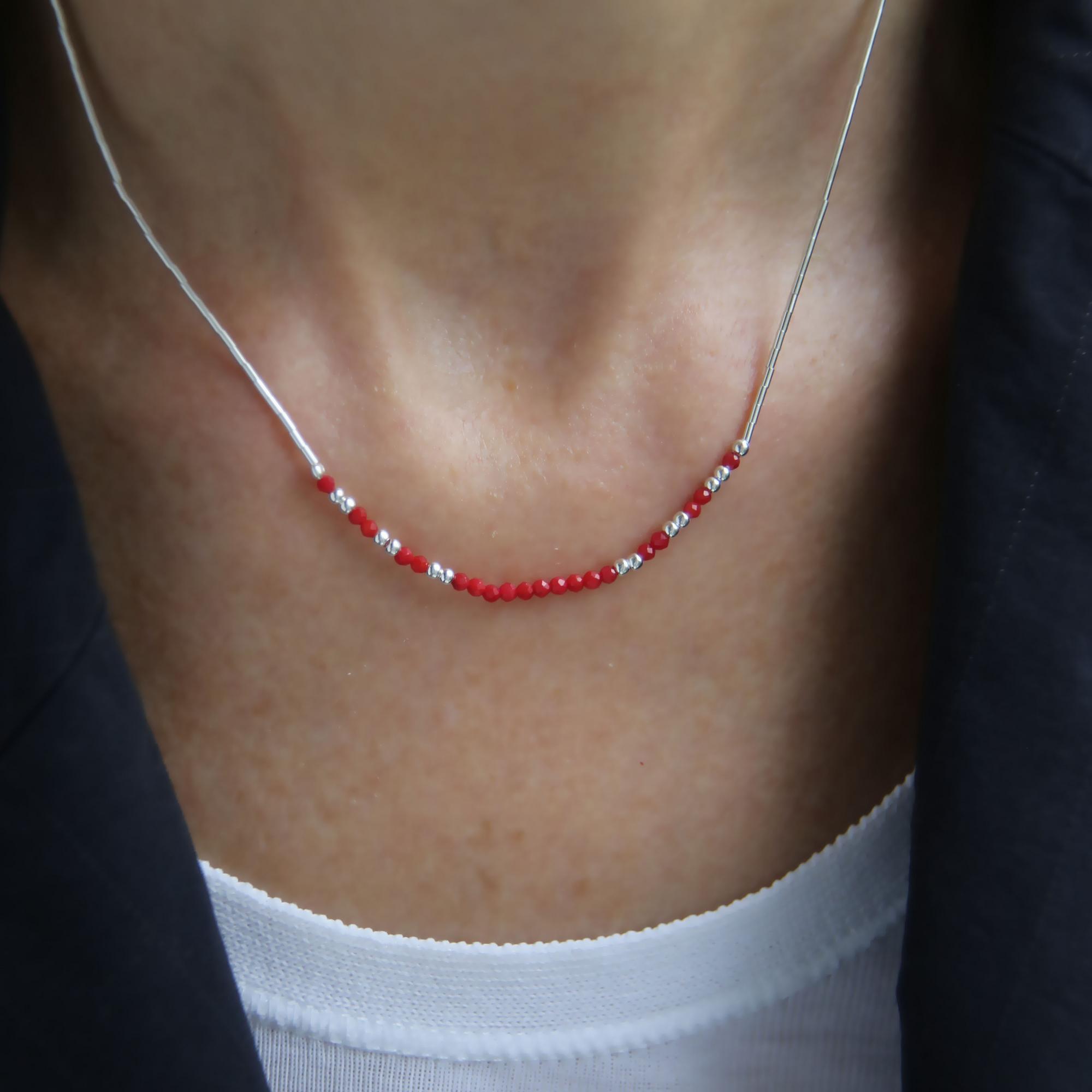 Серебряная нить с красным агатом 4P883