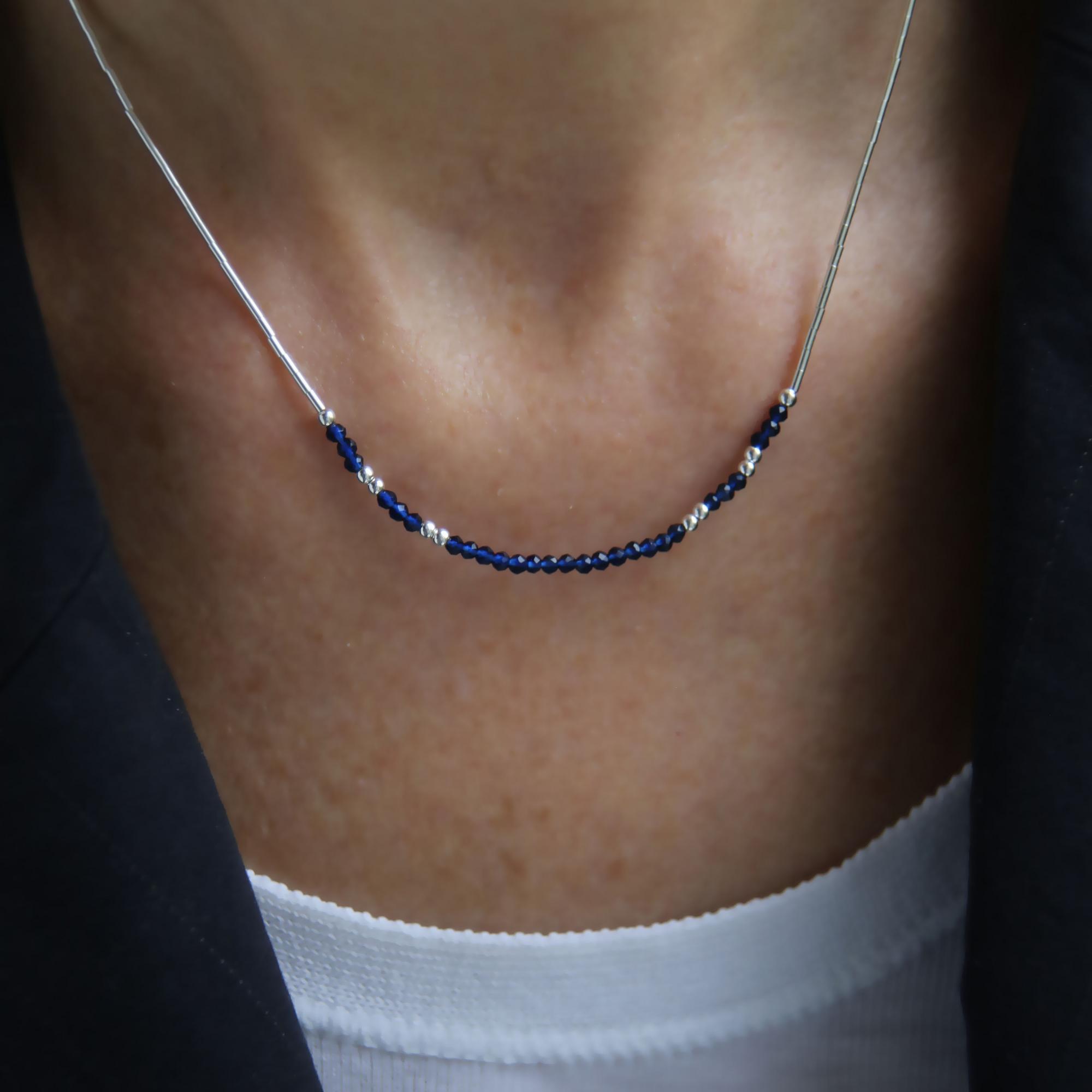 Серебряная нить с синим агатом 4P884