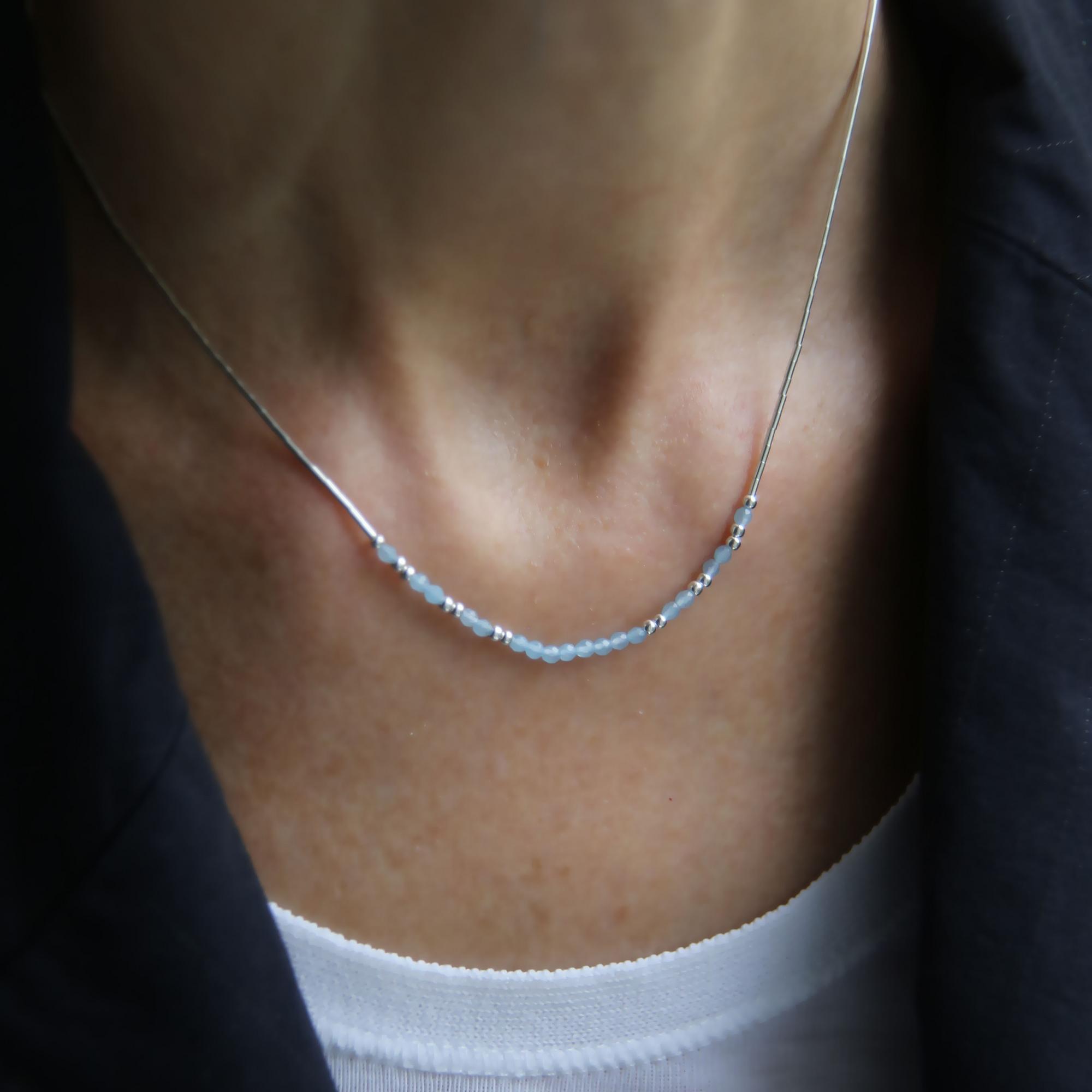 Серебряная нить с аквамарином 4P880