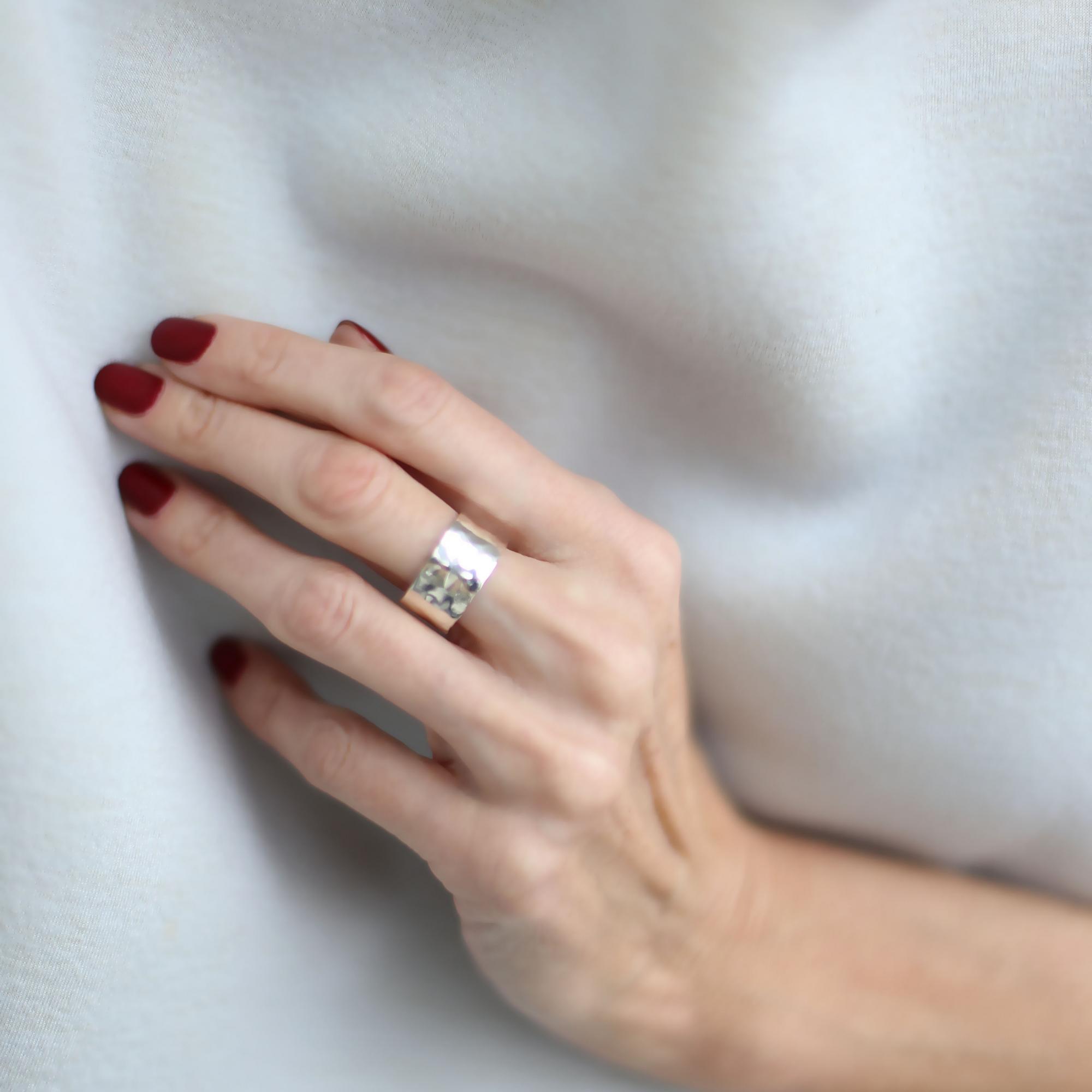 Чеканное кольцо 2P959