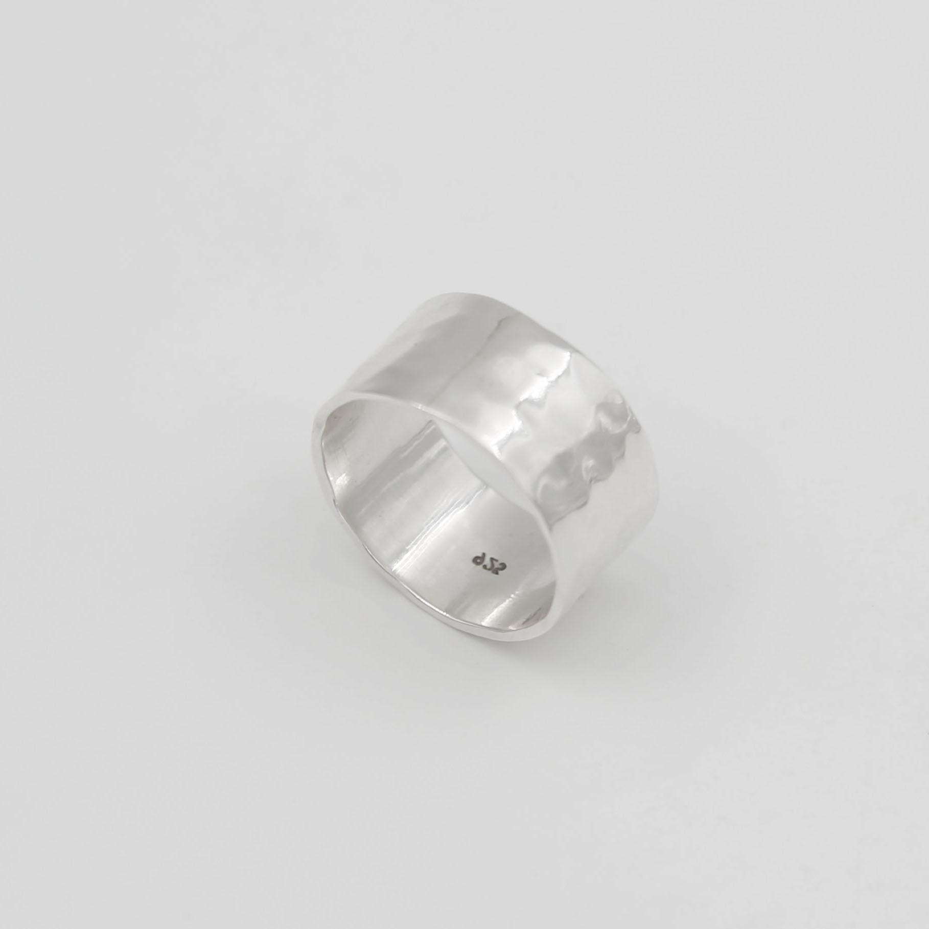 Чеканное кольцо 2P959