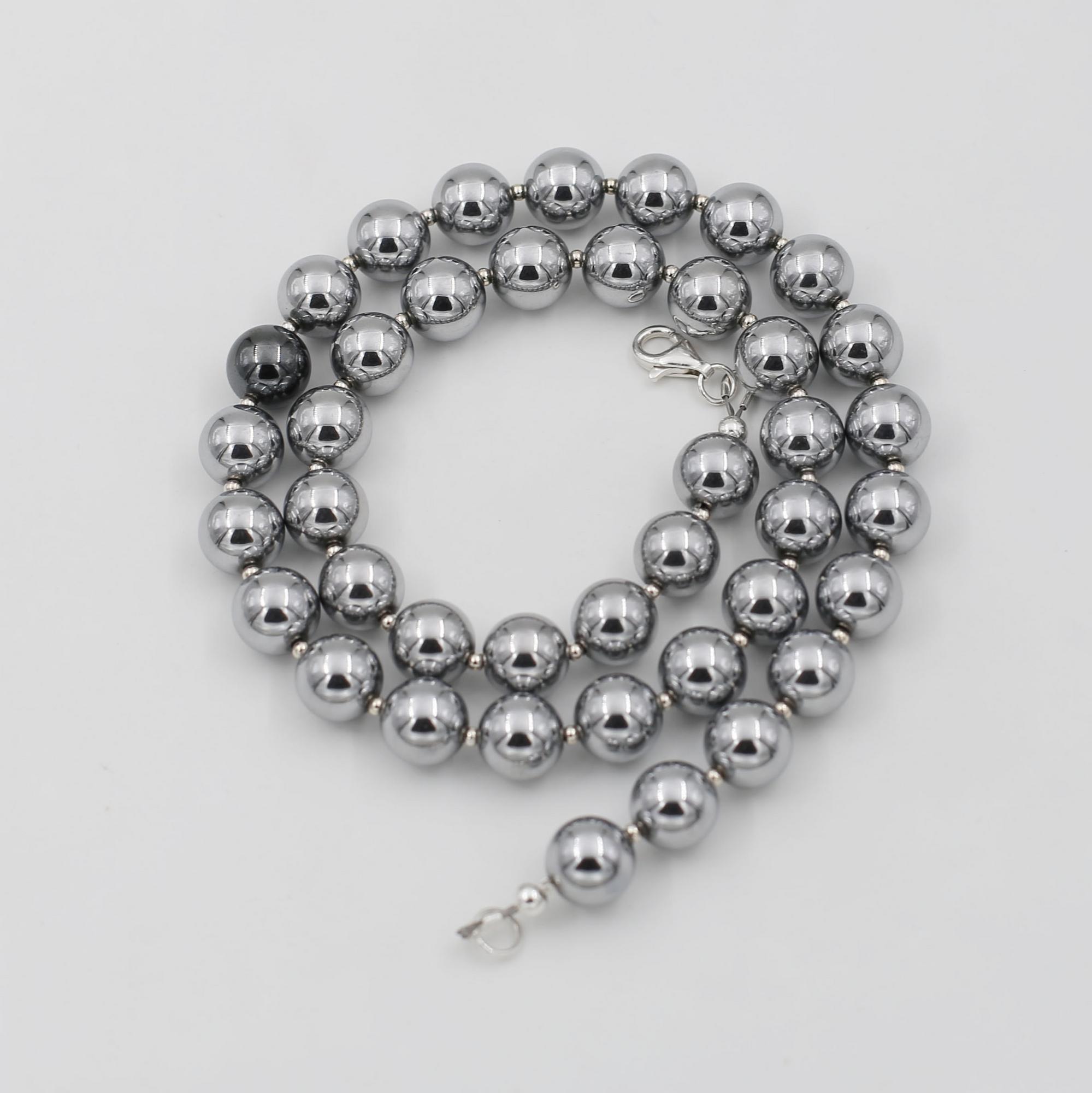 Колье  из гематита цвета родий с чёрной бусиной 4P926