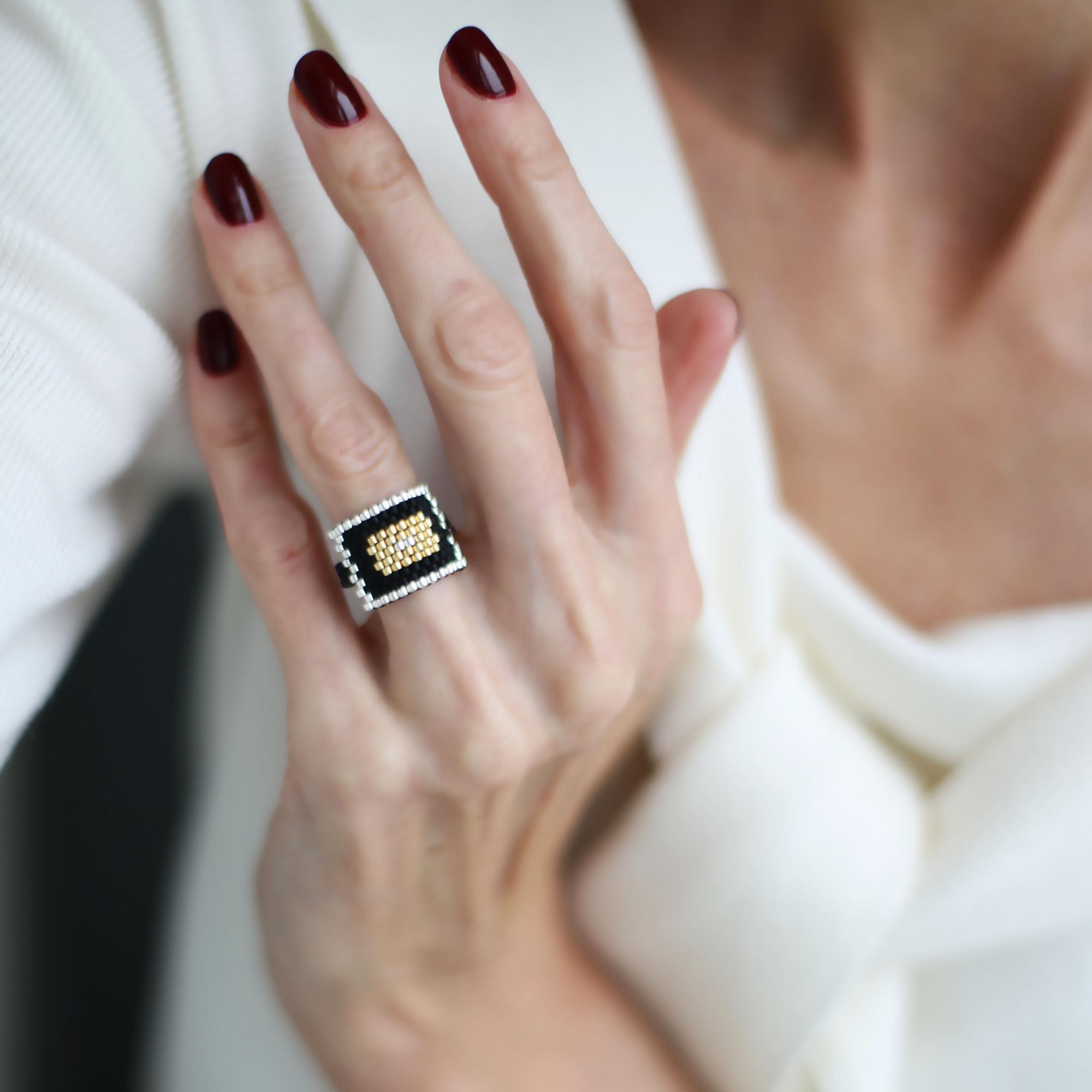 Кольцо из бисера 2P1143