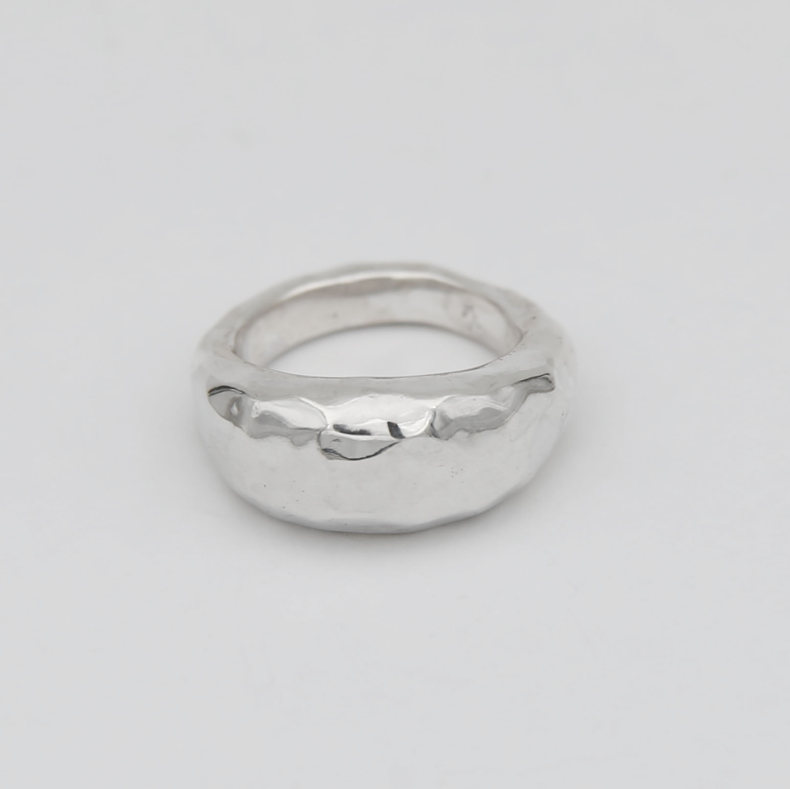 Широкое ограненное кольцо  2P1197