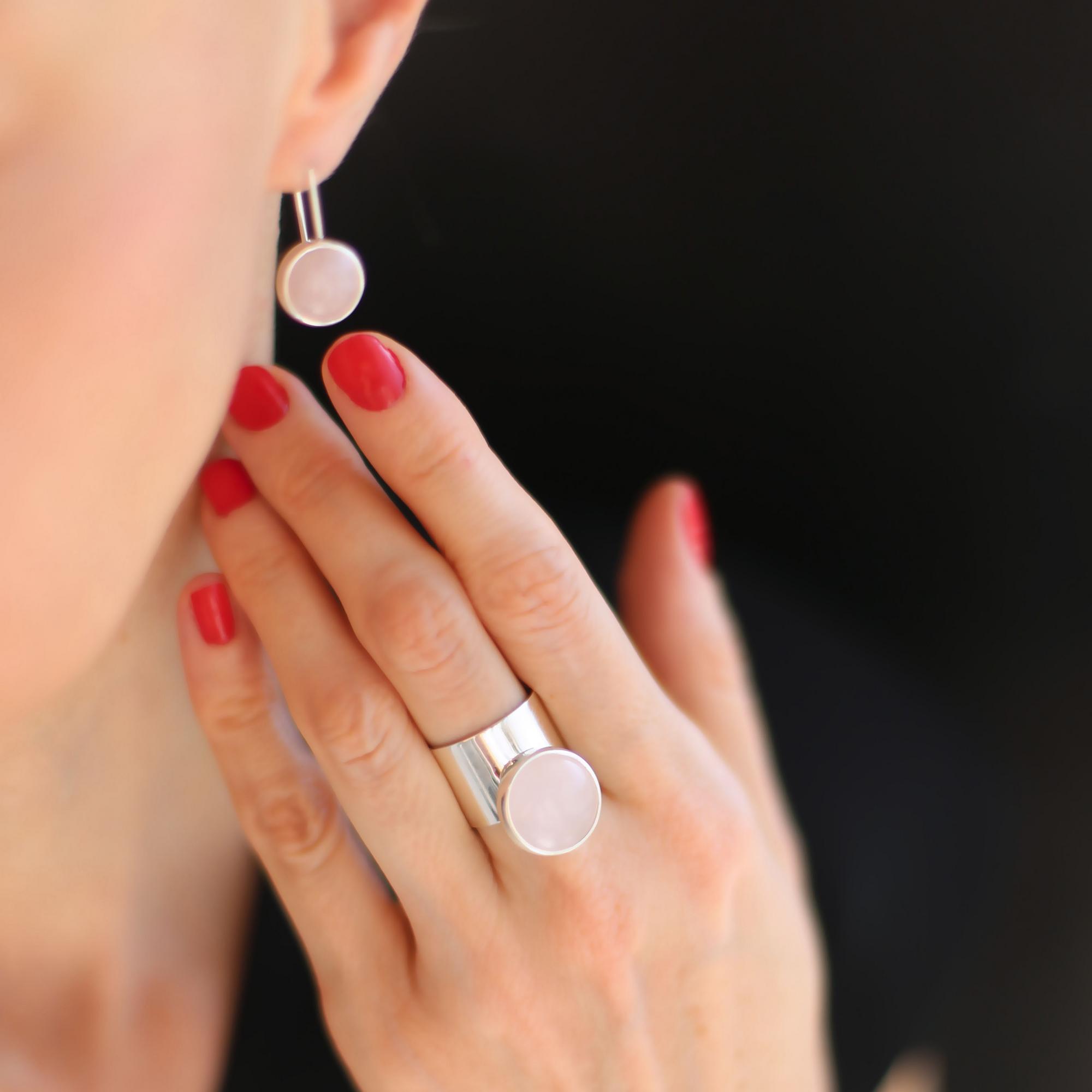 Кольцо с розовым кварцем 2P561