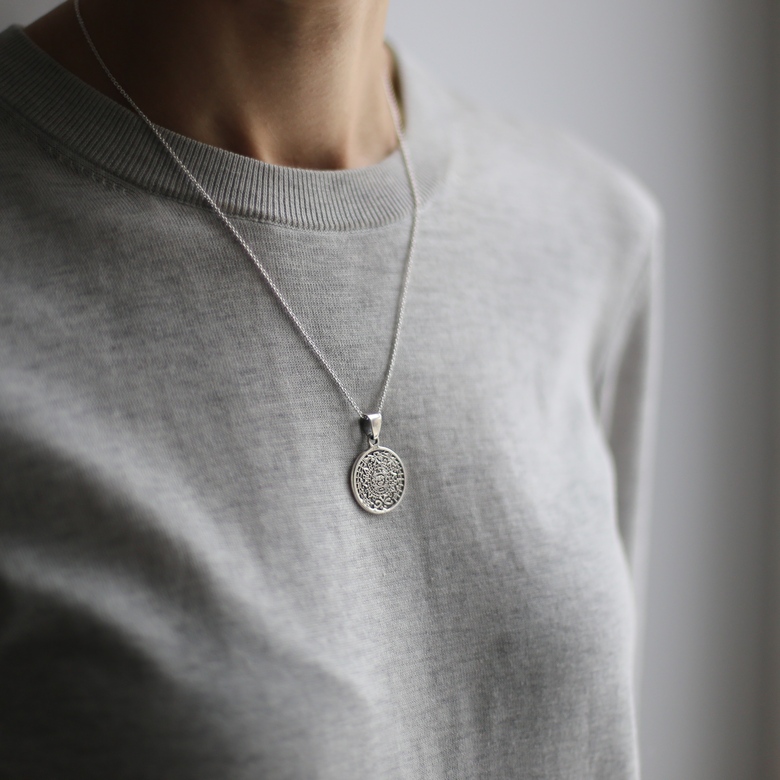 Серебряная подвеска Календарь ацтеков средний 4P211