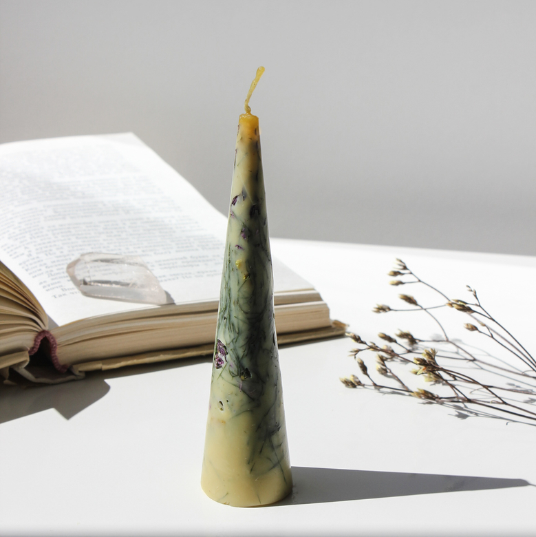 Медовая свеча с травами