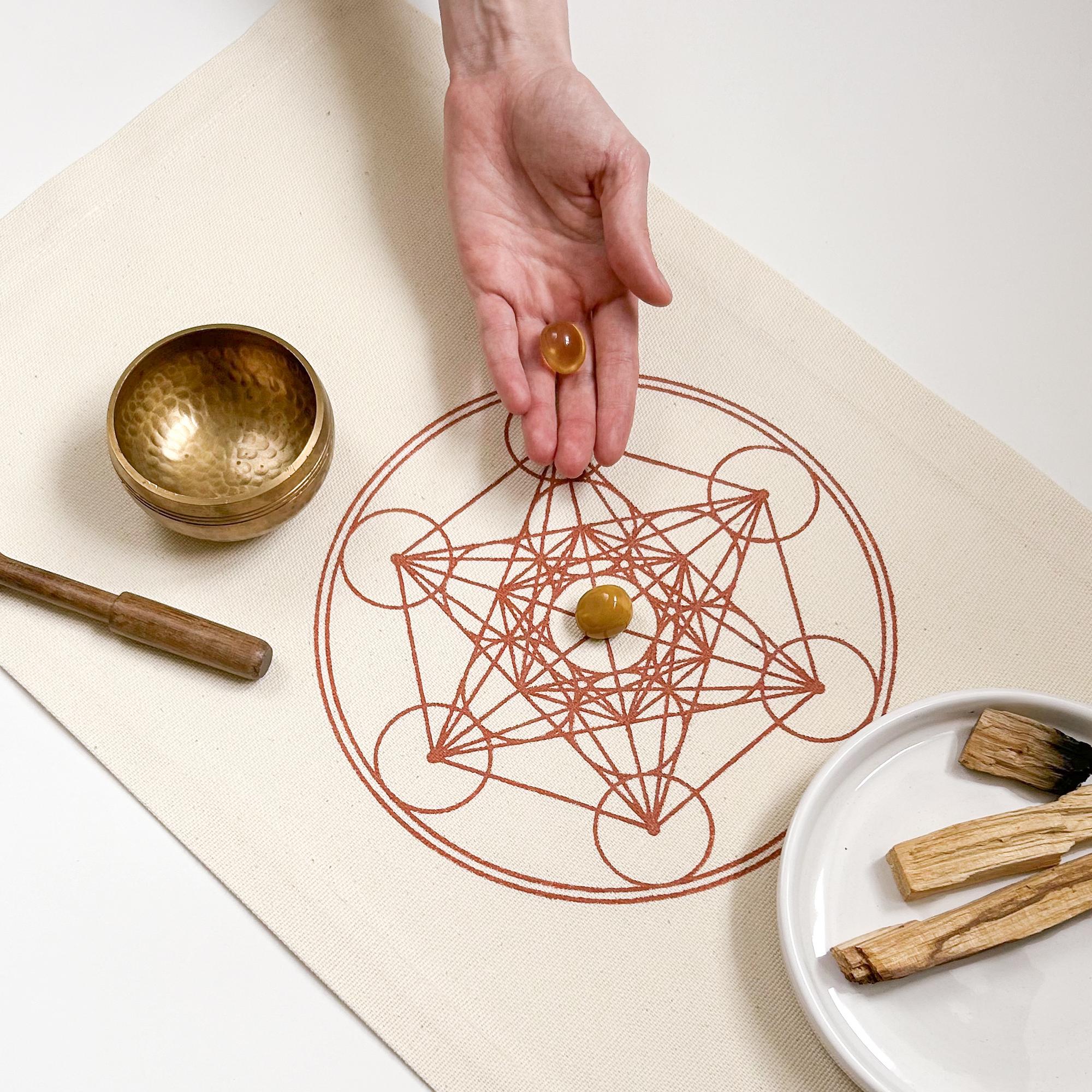 Коврик для работы с кристаллической решеткой - Куб метатрона - Охра