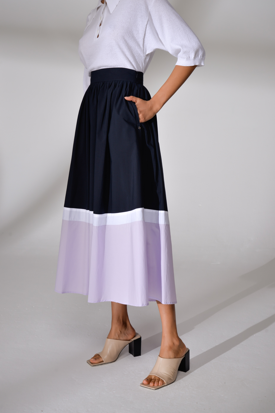 OTTOD'AME Юбка длины миди со складами и контрастной вставкой