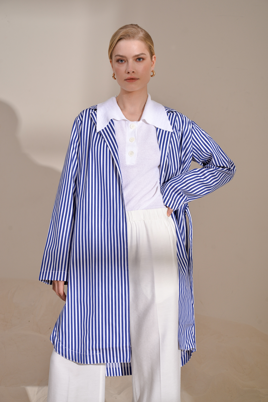 TRUE TRADITION Плащ-парка из хлопка с рисунком в контрастную полоску