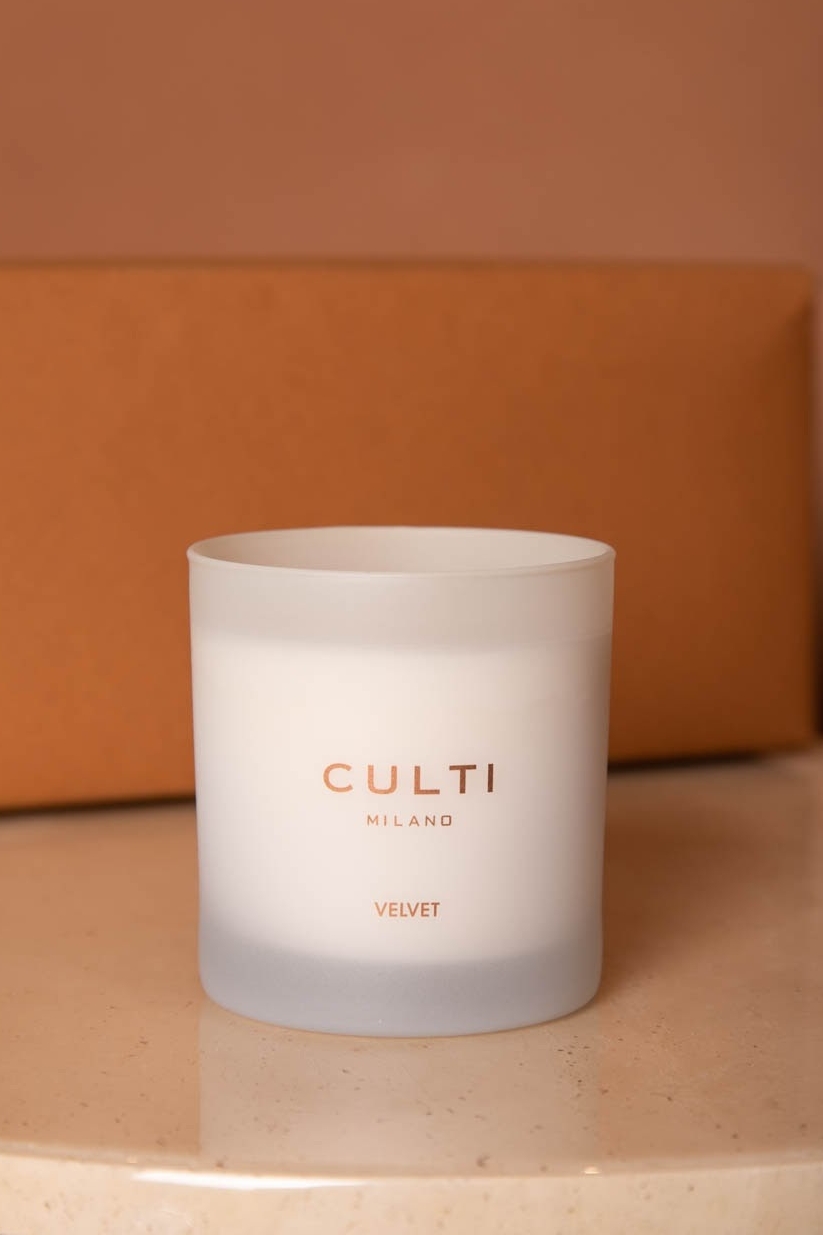 CULTI Milano Ароматическая свеча с бархатистыми нотами VELVET