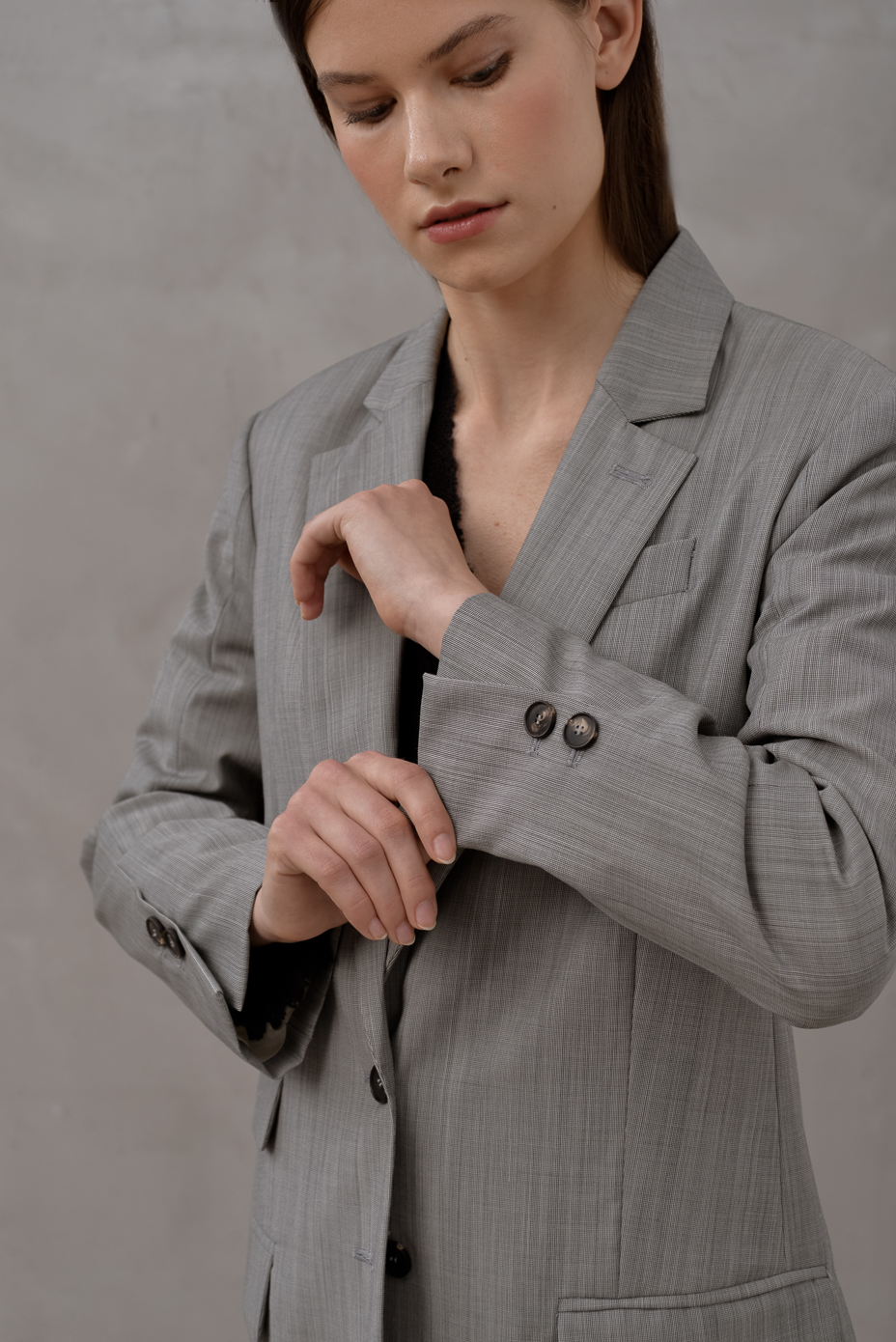 TELA Жакет с накладными карманами из премиальной шерсти серого цвета