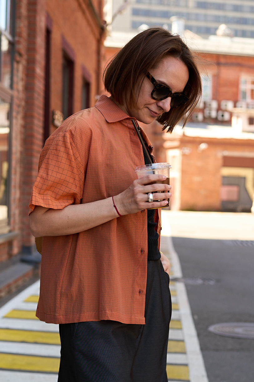 TELA Рубашка прямого кроя с накладным карманом из хлопка с рисунком в клетку