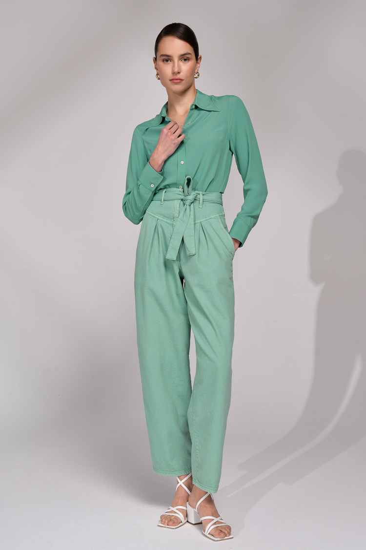 JUCCA Джинсы-бананы на мягком поясе из шелковистого денима оттенка аквамарин