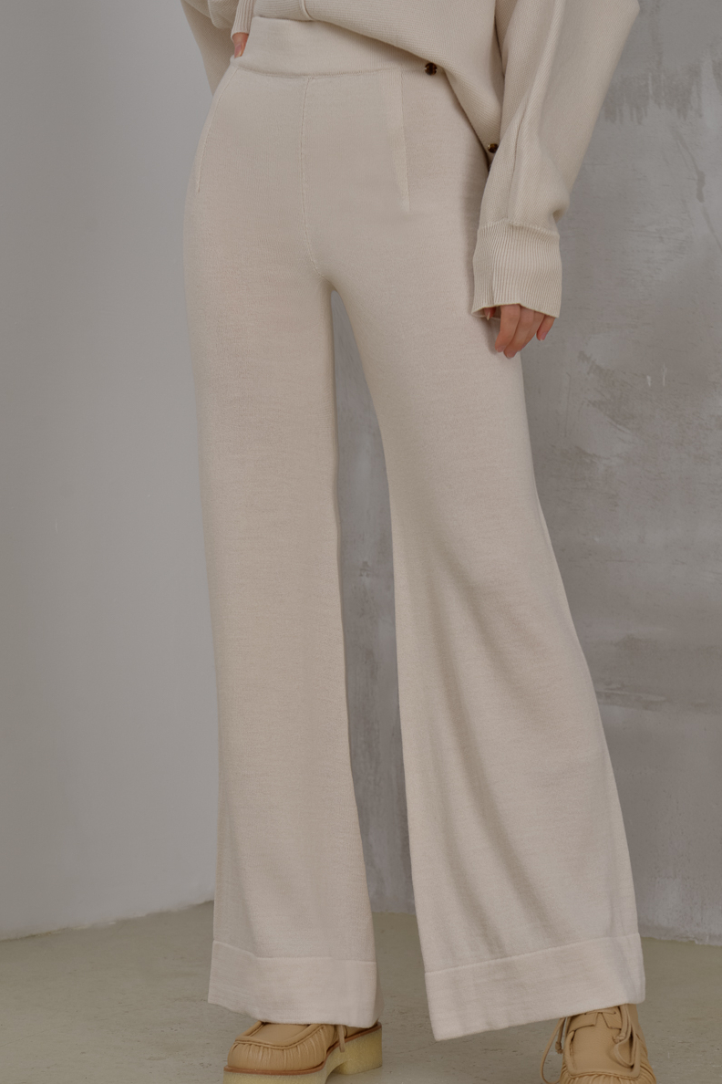 OTTOD'AME Брюки прямого кроя из плотного трикотажа оттенка экрю