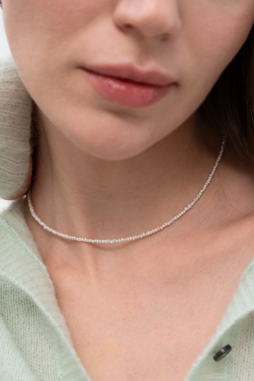 MODERN PEARLS Чокер-нить из мелкого речного жемчуга