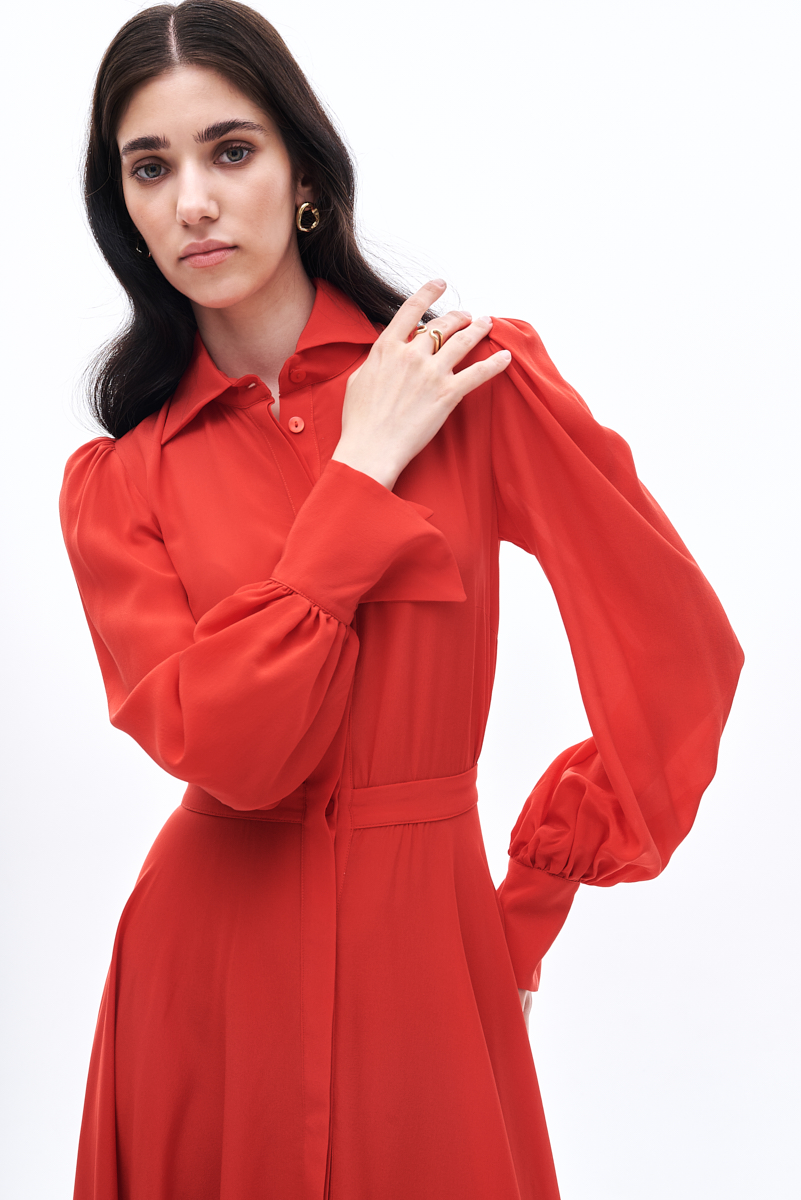 LAVI Платье-рубашка из струящегося "мокрого" шелка оттенка Rouge