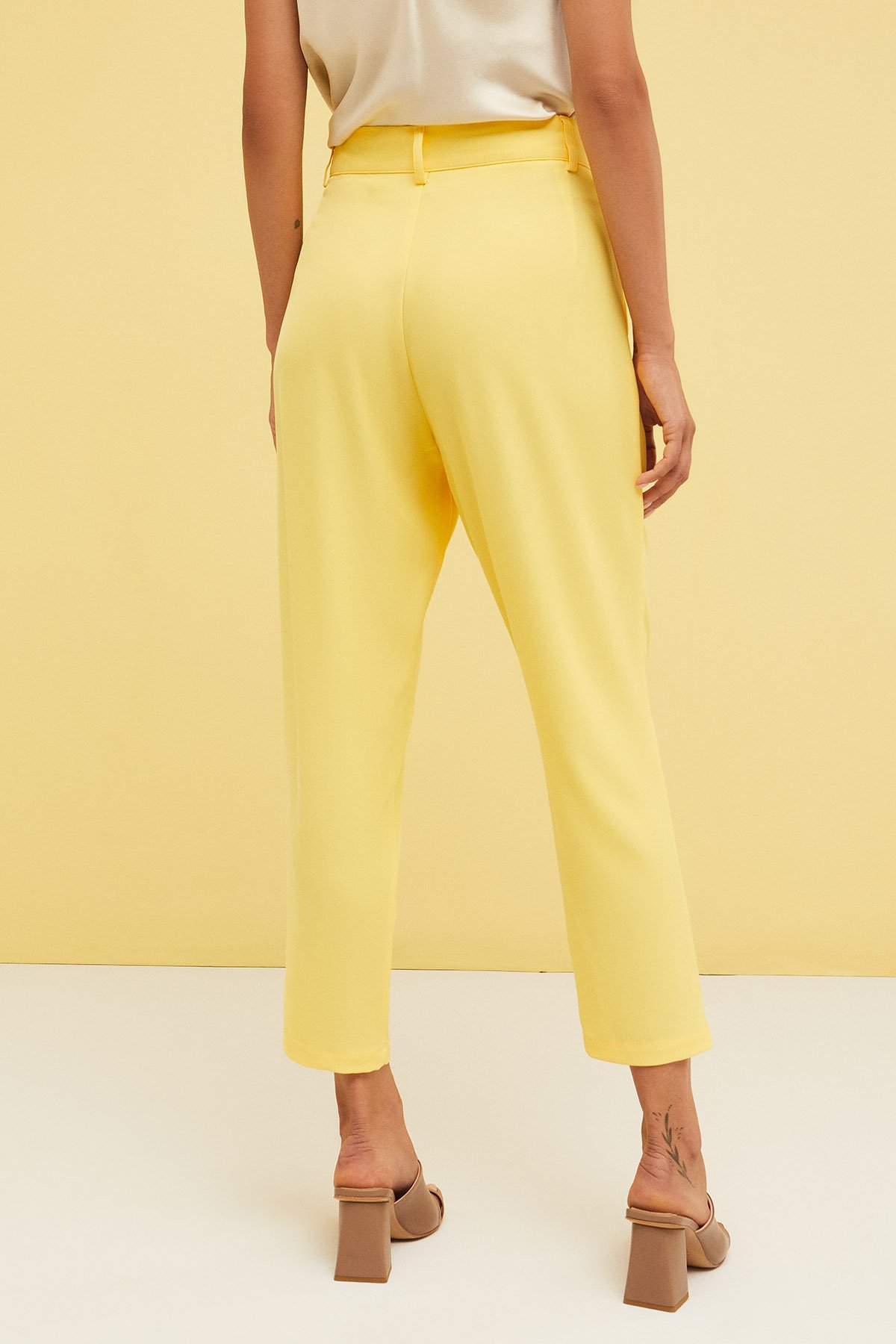 OTTOD’AME Брюки-бананы из струящейся вискозы в оттенке мимозы