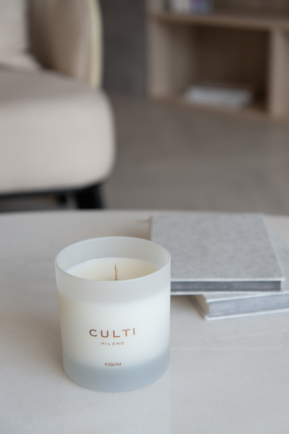 CULTI Milano Bianco Ароматическая свеча Fiqum