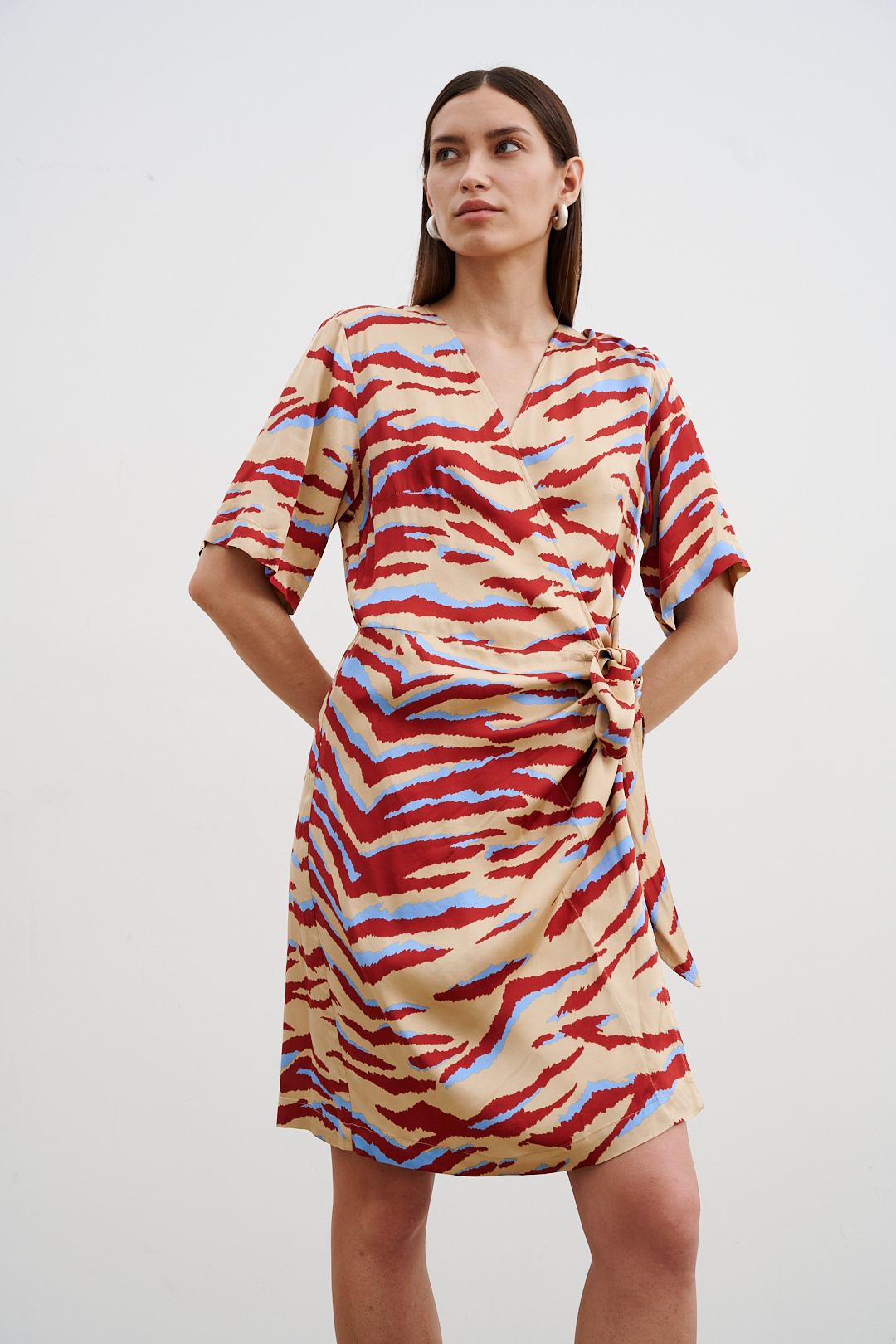 OTTOD'AME Платье-рубашка на запáх из вискозы в стилизованный под зебру принт