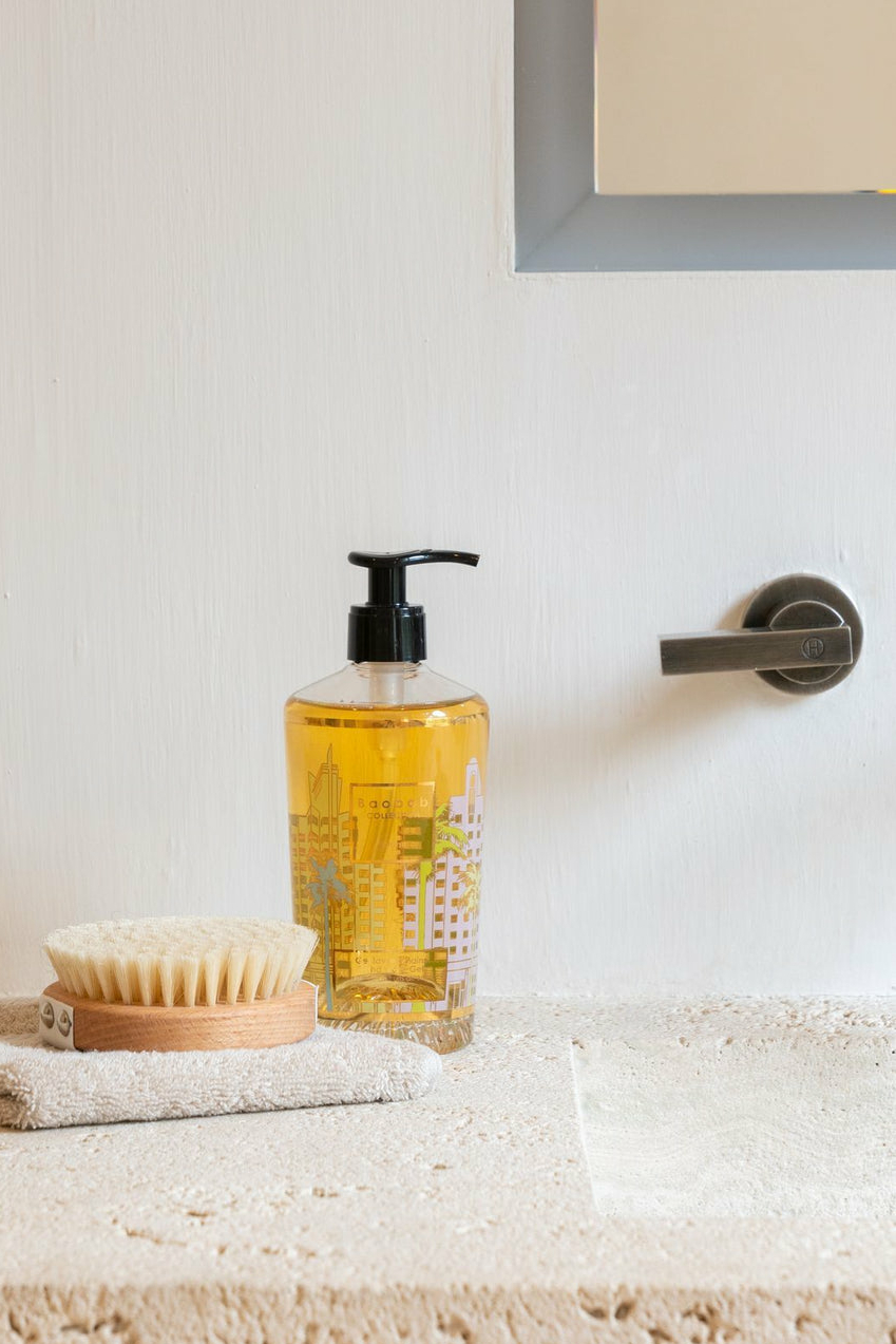 BAOBAB Моющий гель для рук Miami из коллекции Body Wellness: шипр, кедр, мускус