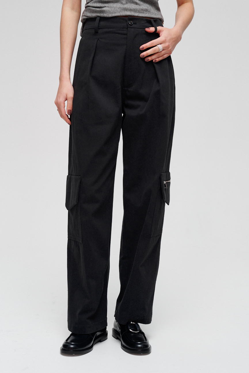 TELA Брюки-карго прямого кроя из плотного габардина оттенка антрацит