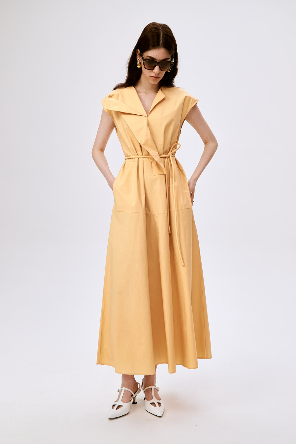 TELA Платье со вставкой оригами в зоне горловины из поплина оттенка peach fuzz