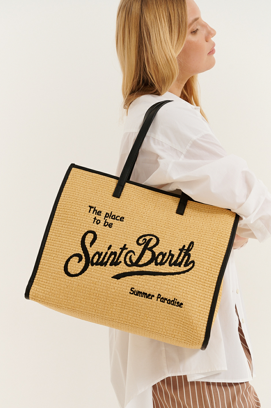 MC2 Saint Barth Сумка-тоут VIVIAN из плетеной рафии с вышивкой черного цвета