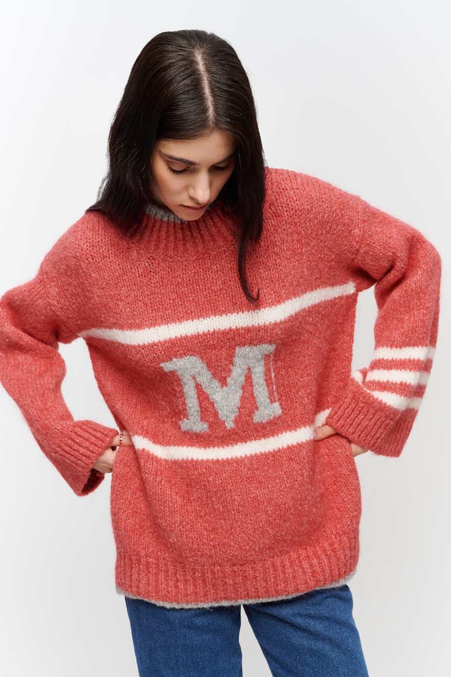 MERCÍ Свитер из премиальный шерсти альпака в малиновом цвете с принтом «М»