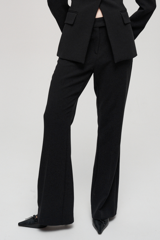 OTTOD'AME Брюки-клеш с угловым карманом