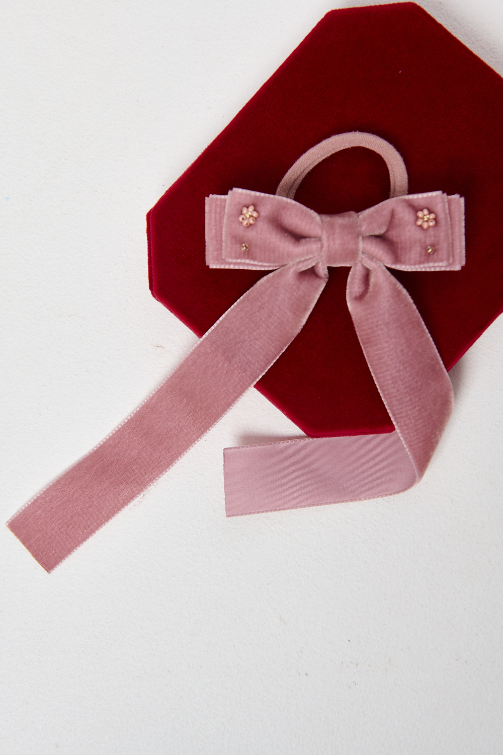 JF STORE x LADY BOW Бант на резинке c длинными лентами из французского бархата с вышивкой , в ассортименте