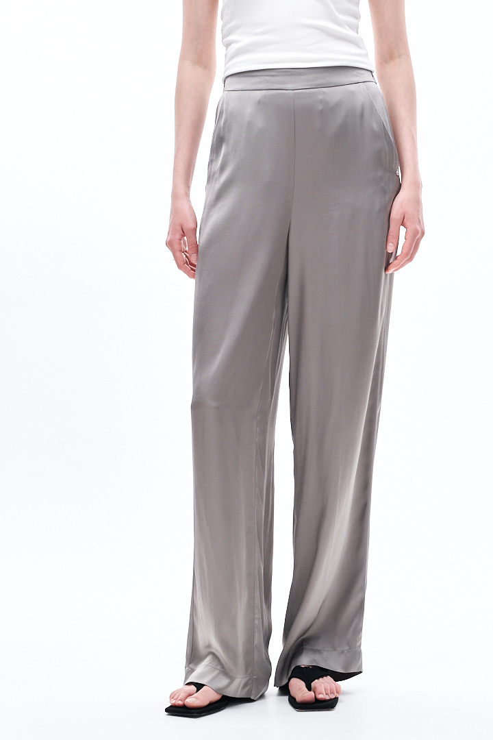 OTTOD'AME Брюки из струящейся вискозы стального оттенка