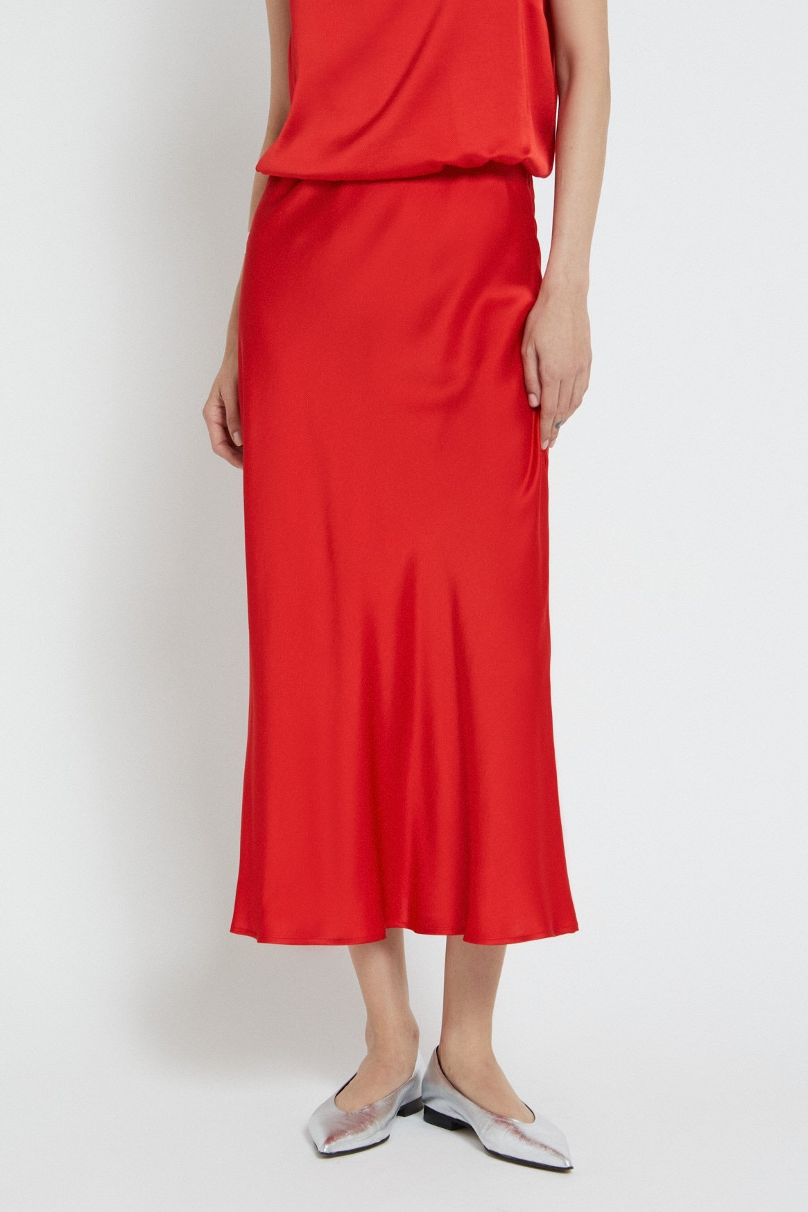 OTTOD'AME  Юбка бельевого типа из струящейся плотной вискозы алого цвета