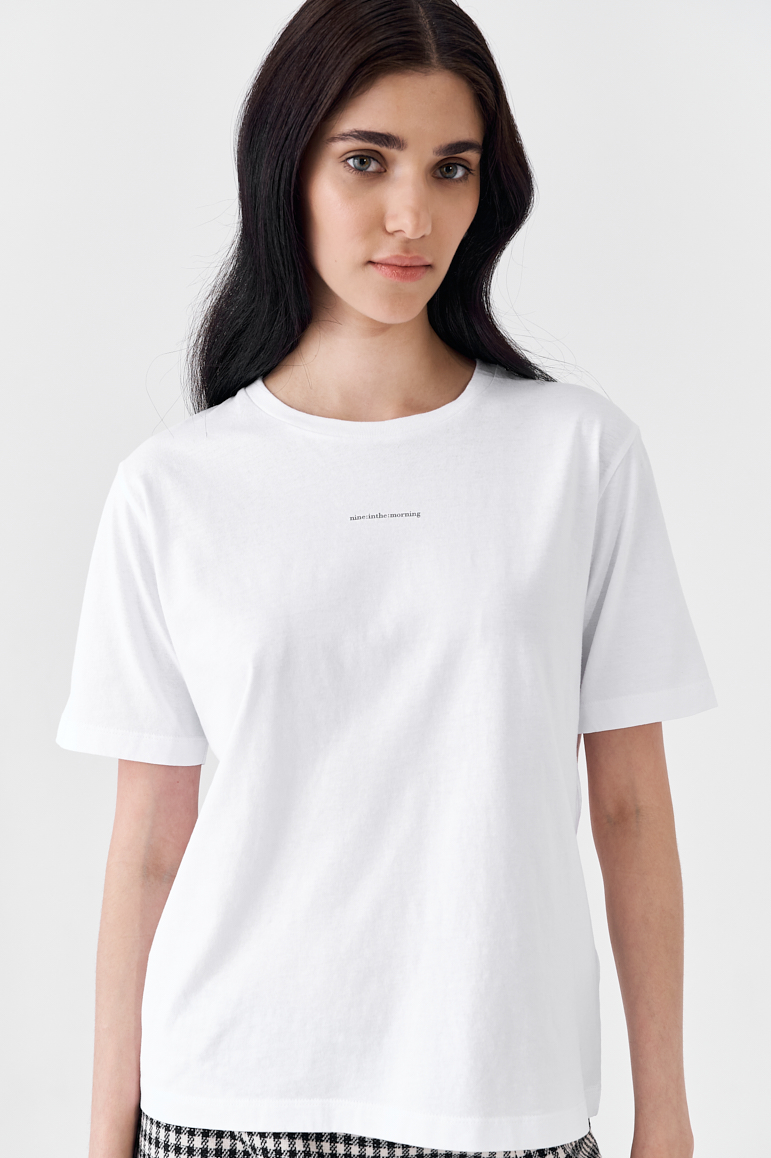 nine:inthe:morning  Футболка из органического белоснежного хлопка с деликатным принтом