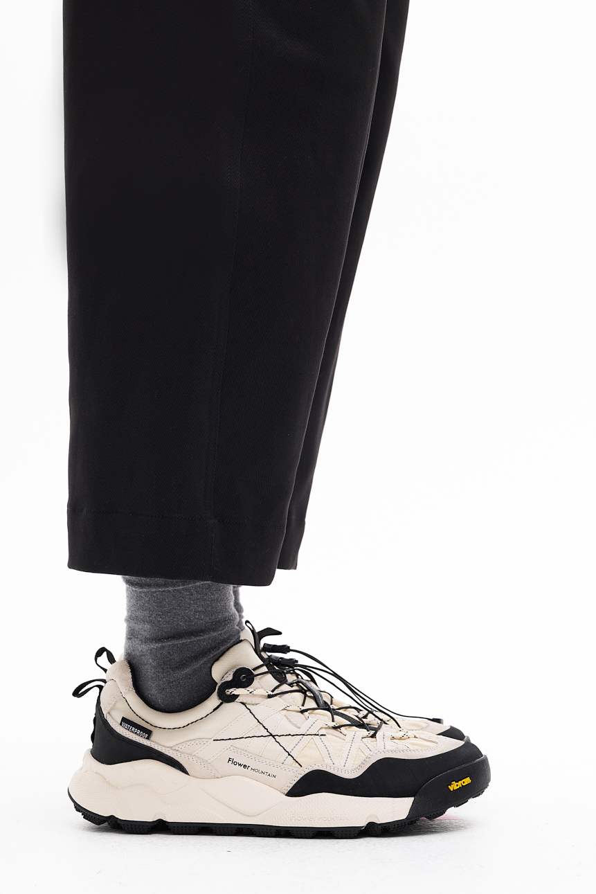 FLOWER MOUNTAIN Кроссовки треккинговые IWANO в черно-белом сочетании на подошве vibram