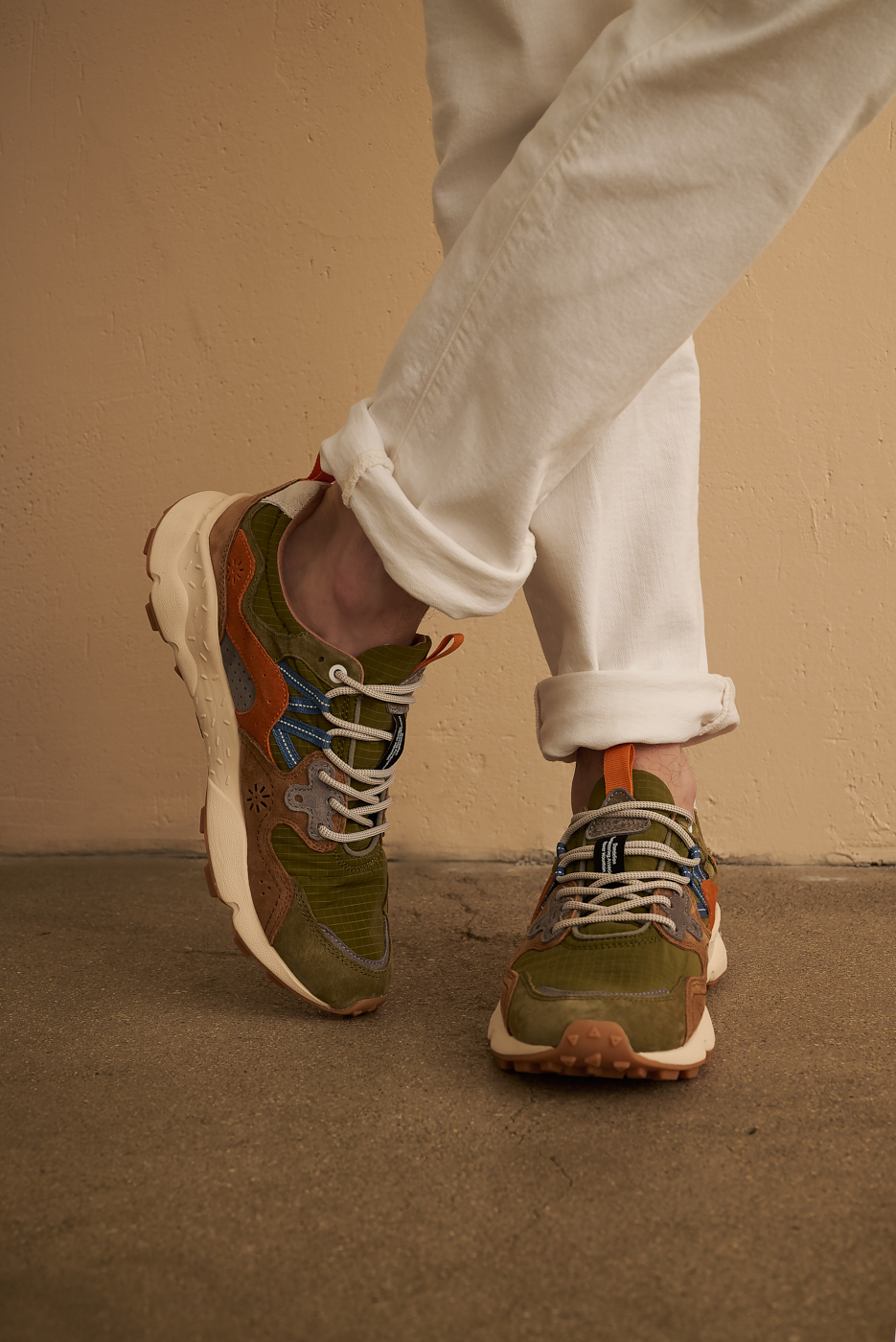 FLOWER MOUNTAIN Кроссовки YAMANO3 в комбинации замши и нейлона оливково-бежевых тонов