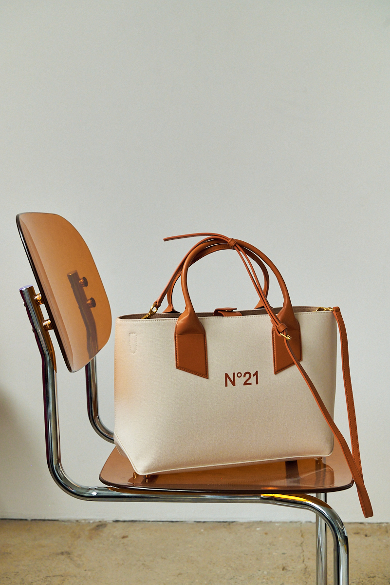 N21 Сумка Shopper из хлопковой канвы с ручками из кожи и фирменным лого