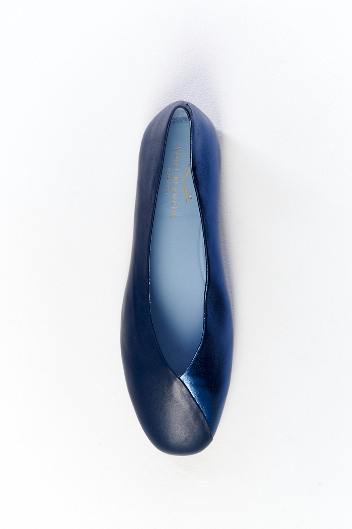 VOILE BLANCHE  Балетки из двух видов кожи оттенка night blue на специальной гибкой подошве