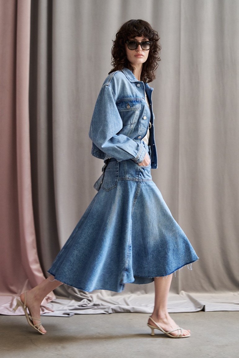 TELA Юбка на кокетке из ярко-голубого денима