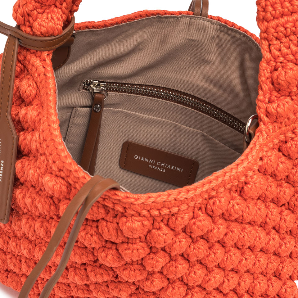 GIANNI CHIARINI Сумка-корзинка BELLA из плетеной рафии «кроше» кораллового оттенка